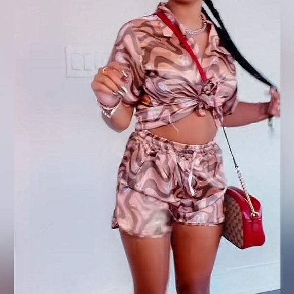 Sleep Wrld Short Set - Picture 6 of 6